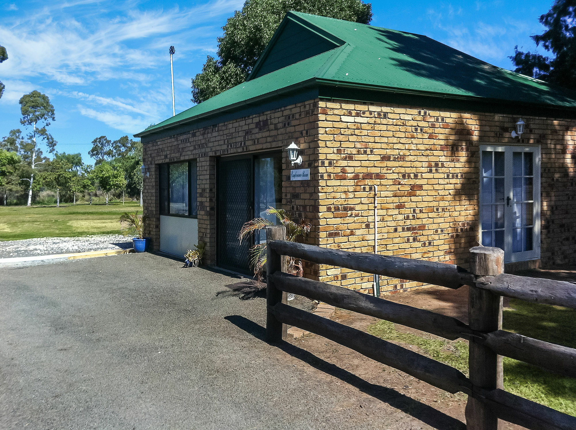 Overlander Homestead Motel Roma Extérieur photo